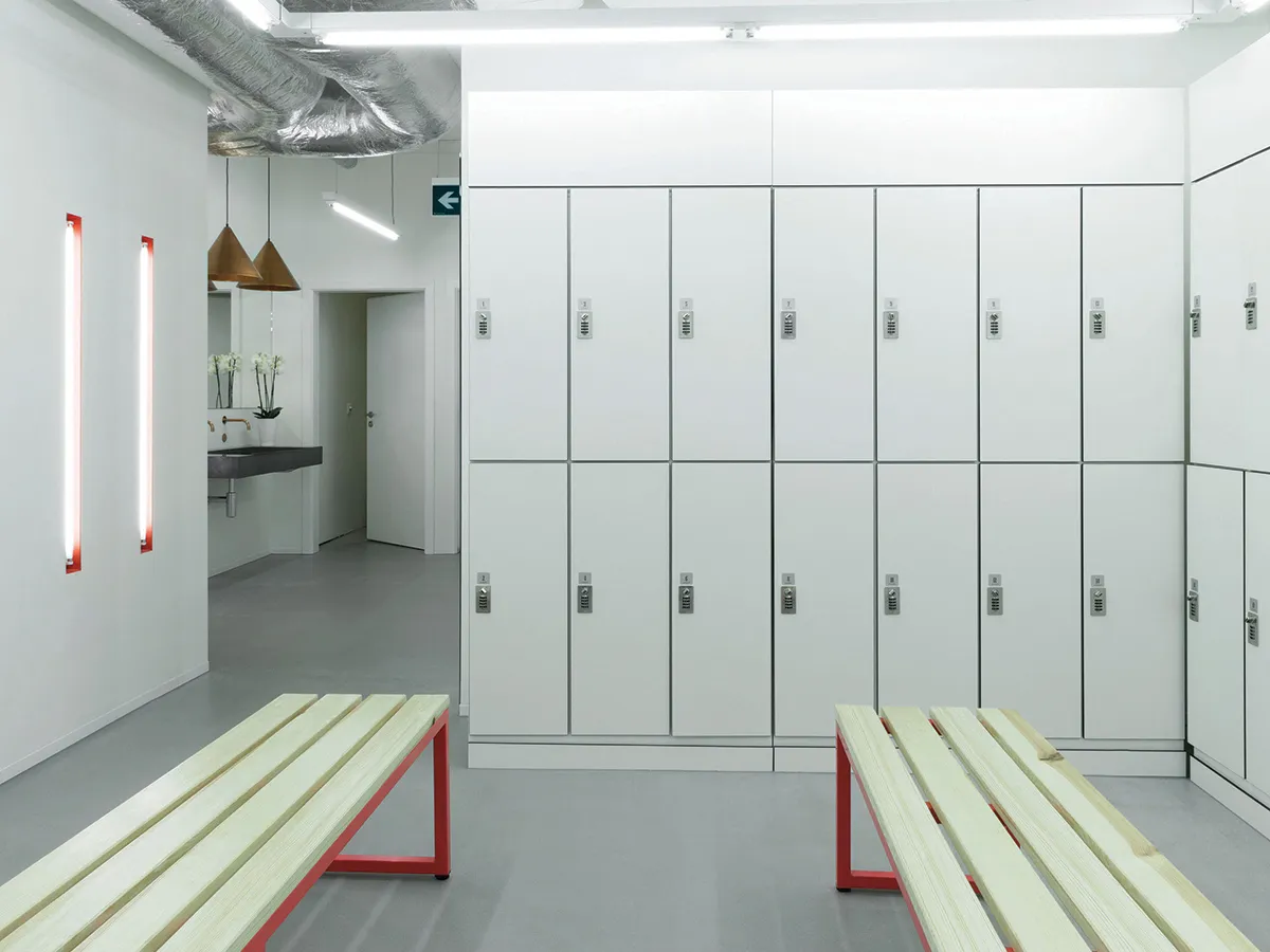 Changing room lockers Alsanit